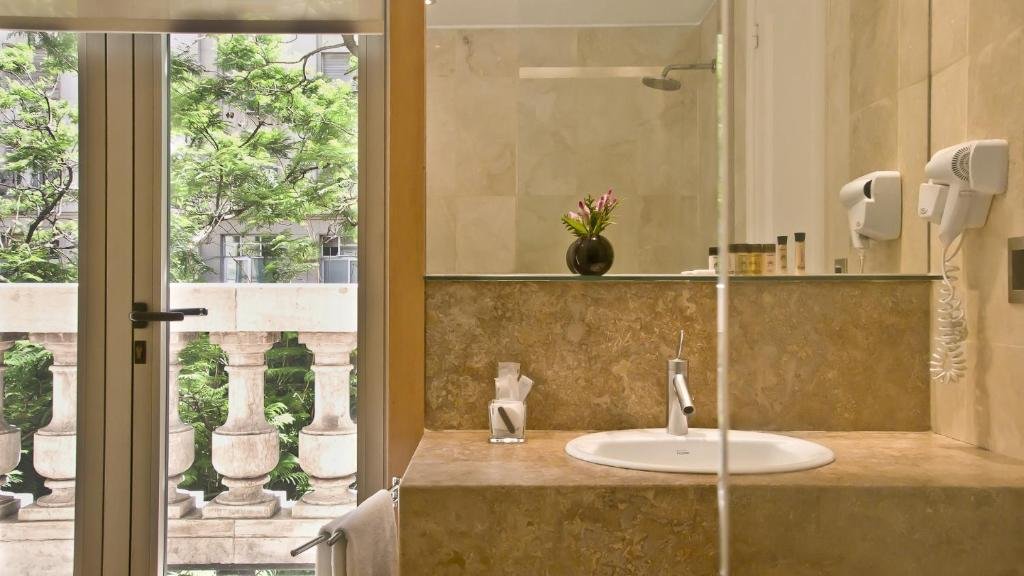 Ausblicke und Bereiche zum Entspannen im 725 Continental Hotel in Buenos Aires