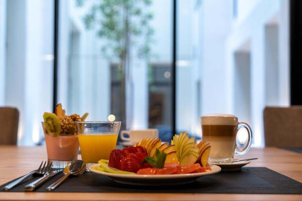 Bathroom and room details at Efe Hotel & Cowork in Buenos Aires