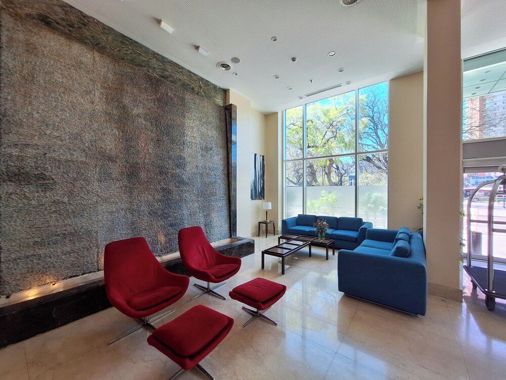 Modern lobby with a textured wall at Eurobuilding Hotel Boutique