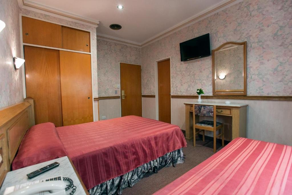 Guest room at Gran Hotel Ailen