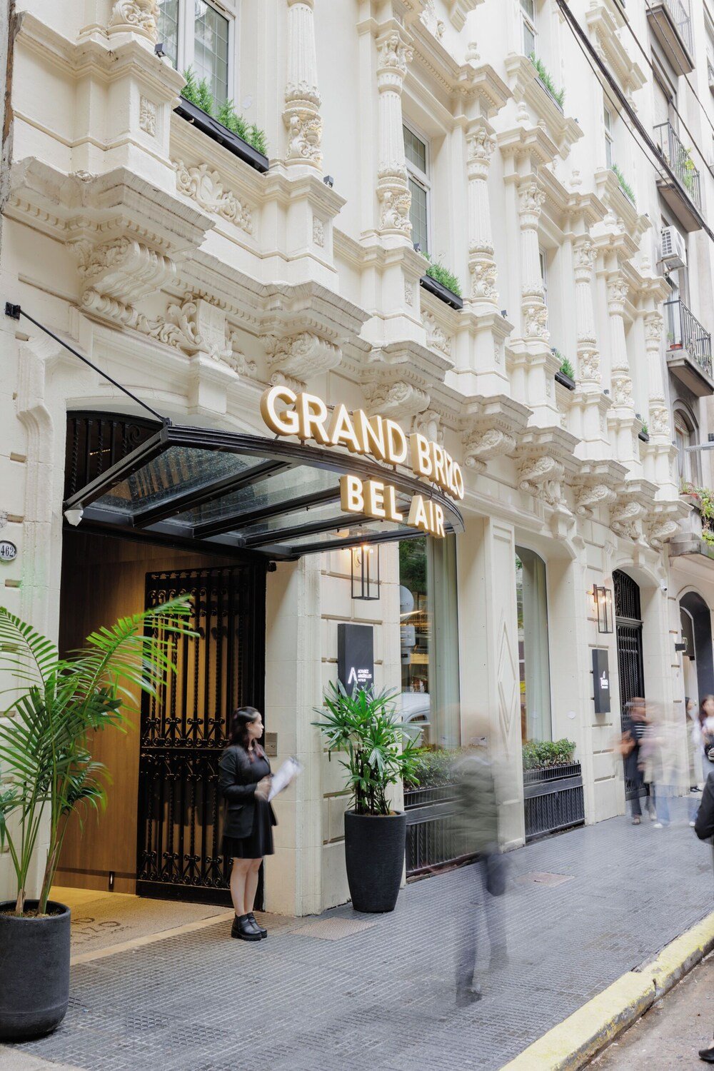 Grand building with ornate architecture, Grand Brizo Bel Air