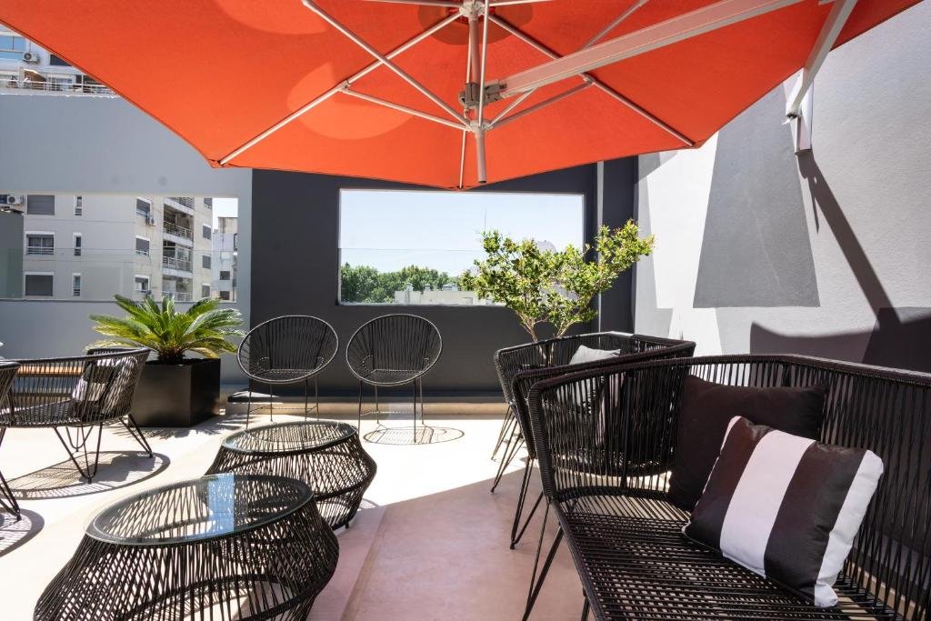 Bad und Suite-Detail im Hotel Bys Palermo, Buenos Aires