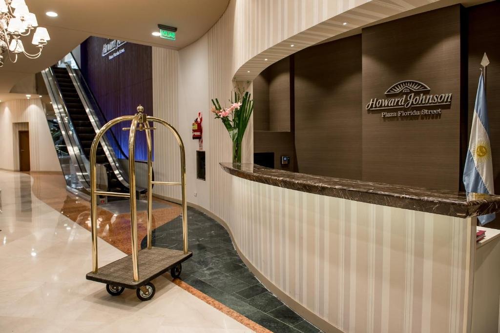 Zimmer und Ausstattung im Howard Johnson Plaza Calle Florida