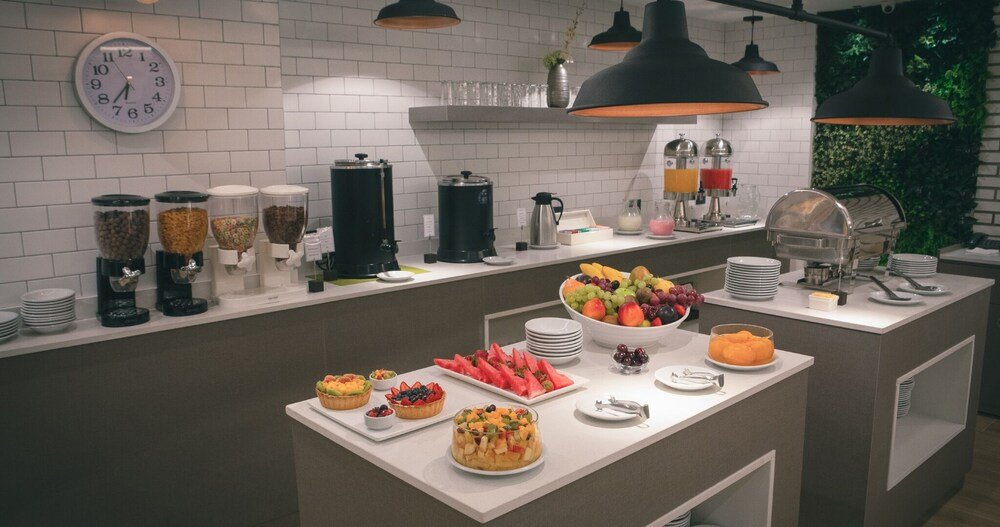 Free breakfast buffet with a variety of hot and cold foods